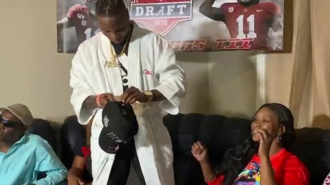 Henry Ruggs III fue el primer receptor abierto en ser seleccionado en el Draft 2020 de la NFL.