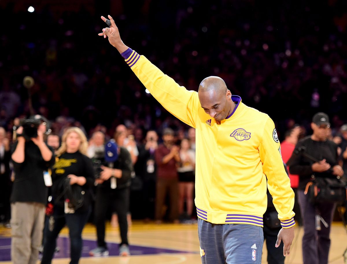 Siempre ganador: Kobe Bryant recibe premio póstumo por su filantropía - La  Opinión