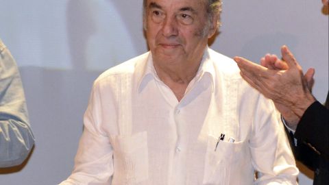 Óscar Chávez.