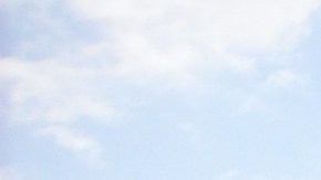 Home Depot explica los beneficios de instalar paneles solares en tu casa.