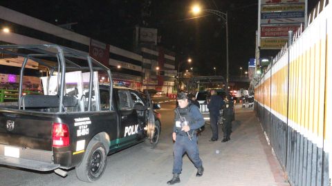 Los policías municipales escoltó el convoy de delincuentes.