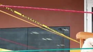 Roberto Contreras comenzó su singular protestas este lunes.