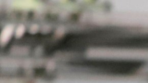 Personas hacen fila para entrar a un supermercado en San Juan (Puerto Rico).