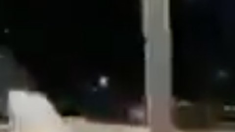 Captura de pantalla del vídeo con los hechos de la violenta detención.