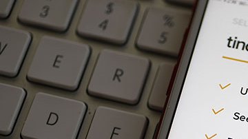 Los jóvenes han optado por citas virtuales.