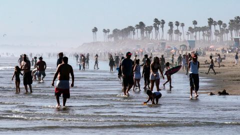 Algunas playas del condado de Orange abrieron estas semanas.