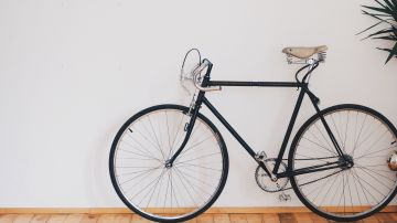 Muchos quieren hacer ejercicio en casa con su bicicleta.