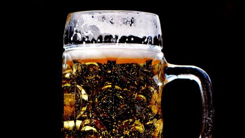 Ahora, puedes tener un paquete de seis cervezas con solo pedirlo por Twitter.