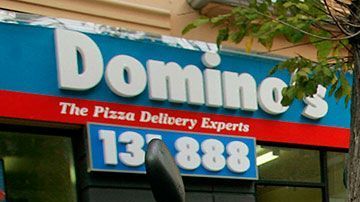 La gente está haciendo cada vez más pedidos a domicilio para evitar salir y contagiarse con el coronavirus.