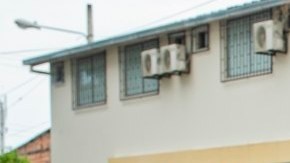 El vicepresidente de Ecuador, Otto Sonnenholzner, en un recorrido por Guayaquil.