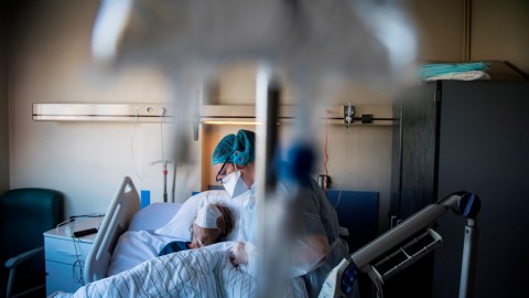 Los doctores dicen que esto les ha causado problemas psicológicos.