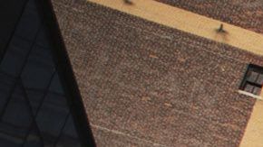 Los trabajadores de la construcción se exponen a accidentes graves y al contagio de coronavirus.