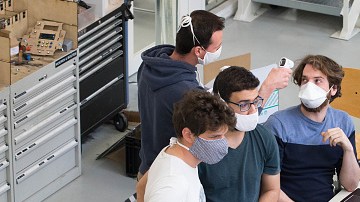 Respirador coronavirus Monterrey Universidad México COVID-19 dinero emergencia estudiantes