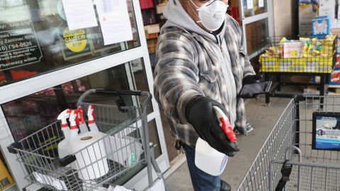 Home Depot Target Costco Walmart reglas coronavirus COVID-19 compras clientes