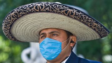 México coronavirus China Hugo López-Gatell Salud respiradores cubrebocas ventiladores compra mascarillas