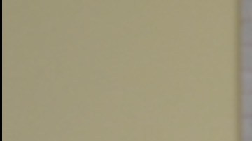 El joven Juan Zavala (i) y Roxane Joyce, asistente de gerente del desarollo de la fuerza laboral de SBCCD. / fotos: Erick Zambrano-SBCCD.