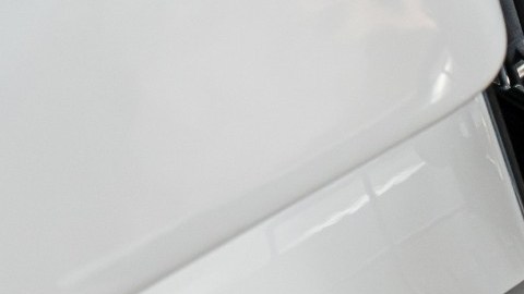 El vinagre blanco y el bicarbonato de sodio puede ayudarte a limpiar tu lavavajillas.