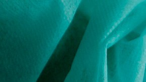 Con impresoras 3D hacen mascarillas.