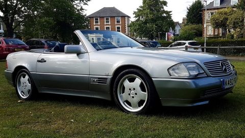 Mercedes-Benz SL600.
Crédito: Pixabay.