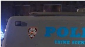 NYPD anoche en la escena