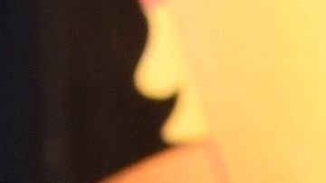 Las mascarillas están siendo entregas a oficiales en todas las comisarías.