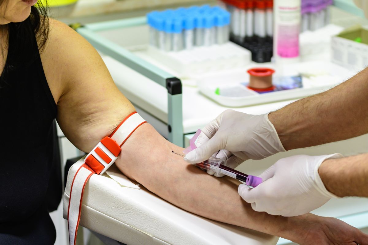 ¿Qué análisis de sangre requieren ayuno y por qué?