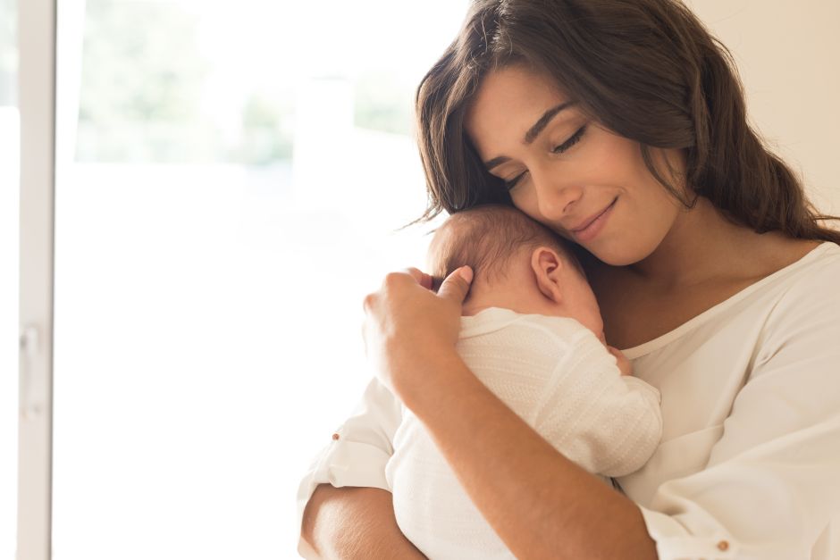 Cómo funciona el instinto maternal? | La Opinión