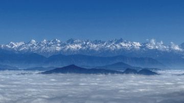 Los rangos del Himalaya vistos desde Dhulikhel.