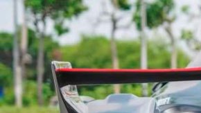 Toyota MR2 convertido en réplica de Lamborghini Veneno Roadster. 
Crédito: CB Media.