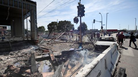 Partes de algunos barrios de la ciudad quedaron devastadas.