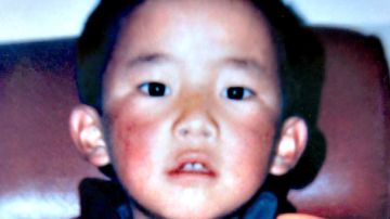 Esta es la única foto que existe de Gedhun Choekyi Nyima. Fue tomada entre en 1994 y 1995.