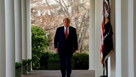 Trump quería abrir el país antes de Semana Santa.
