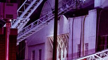 El lugar de la explosión en el centro de Los Ángeles.