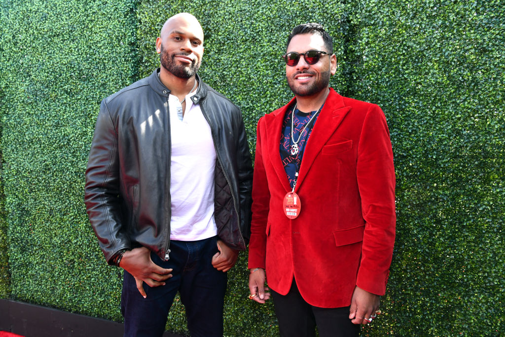 Shad Gaspard (izquierda) con Jas Mathur en la alfombra roja de los MTV Movie Awards 2019. 