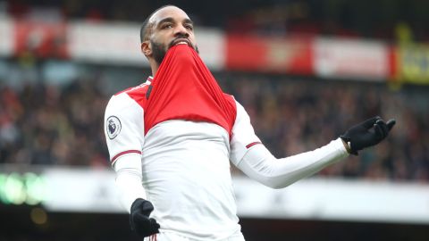 Alexandre Lacazette celebrando un gol con Arsenal.