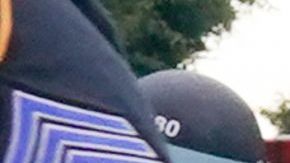 Agentes de NYPD arrestan a una manifestante en Brooklyn el 30 de de mayo de 2020.