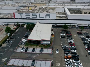 Elon Musk Tesla California Fremont Alameda Automóviles Covid-19 coronavirus
