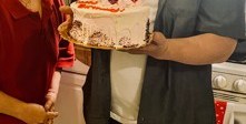 Edgar Polanco y su madre Martha Lara Polanco en su celebración de 70 años.