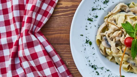 Pasta champiñones-Engin Akyurt en Pexels