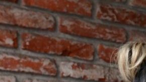 Brandon Peniche y su esposa.