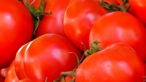 La passata es un puré de origen italiano para el que solo necesitas tomate, sal y albahaca.