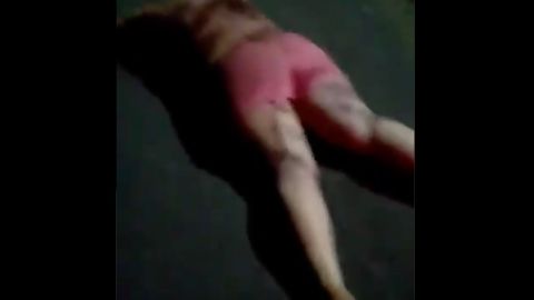 VIDEO: Sicarios del CJNG abandonan cuerpo de mujer decapitada y torturada