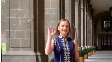 Betriz Gutiérrez y Andrés Manuel López Obrador.