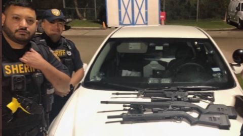 Decomisaron armas y drogas.