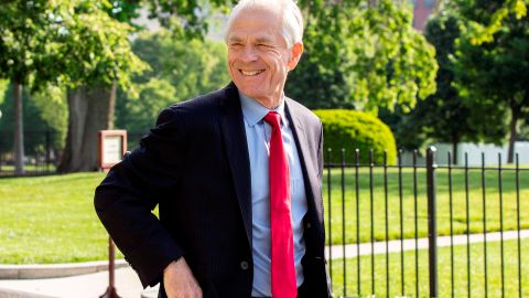 Peter Navarro aseguró que se había perdido la confianza en CDC.