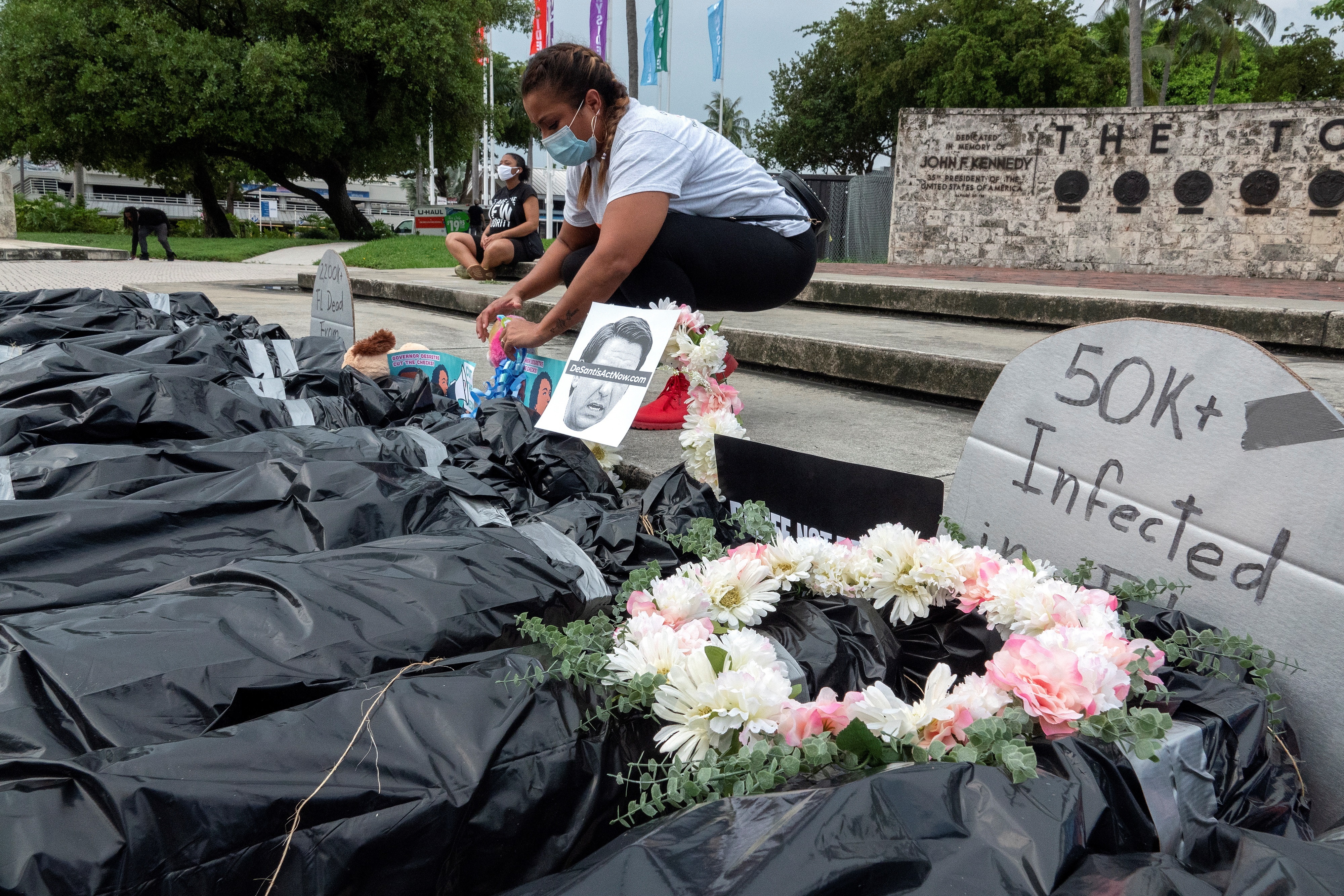 La Casa Blanca ha impulsado retomar la actividad económica, pese a los datos.