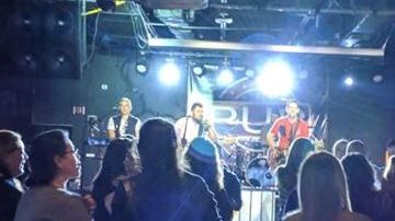 Bares cerraron en Texas.