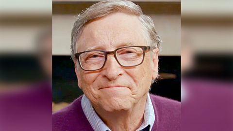 Bill Gates suele leer grandes cantidades de libros desde la infancia.