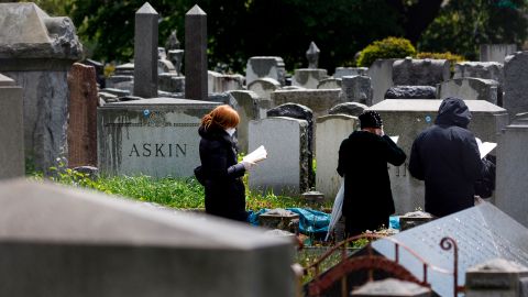 Casi 27,000 personas han muerto solo en el estado de Nueva York.