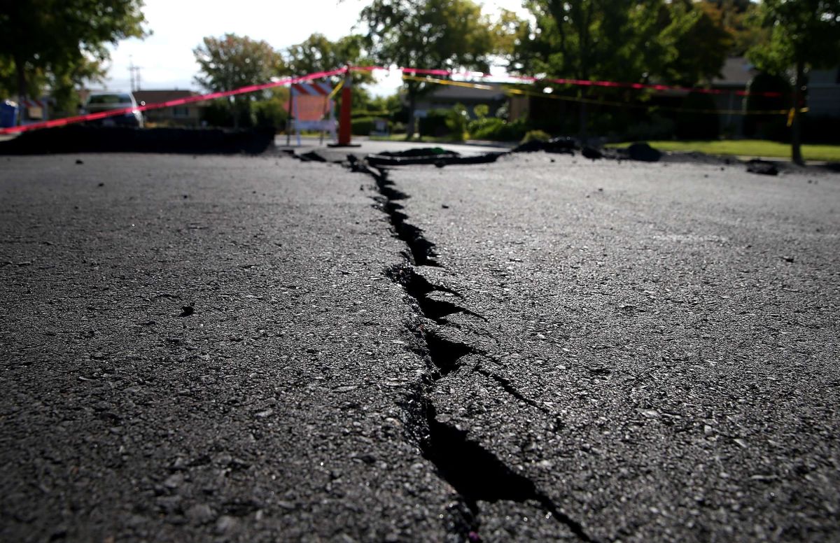 Vidente colombiana predice que pronto un fuerte sismo azotará a Estados Unidos.